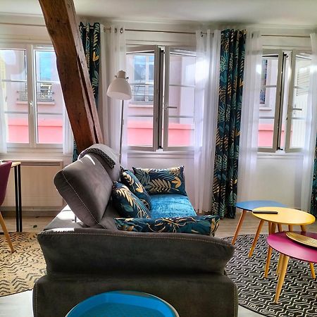 Coeur de ville, loft 3 étoiles lumineux au pied des Pyrénées Bagnères-de-Bigorre Esterno foto