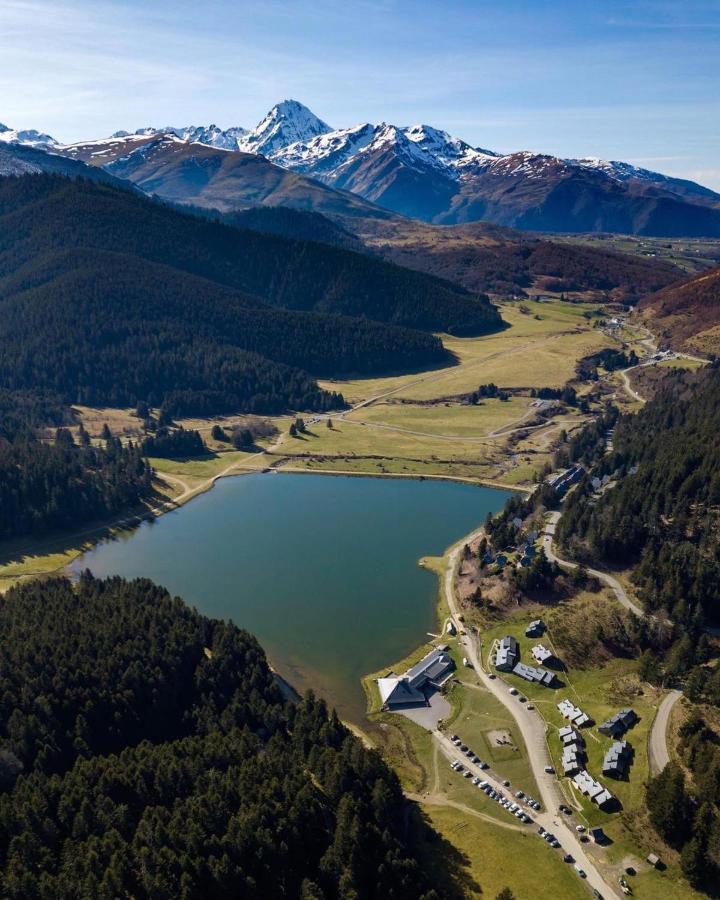 Coeur de ville, loft 3 étoiles lumineux au pied des Pyrénées Bagnères-de-Bigorre Esterno foto