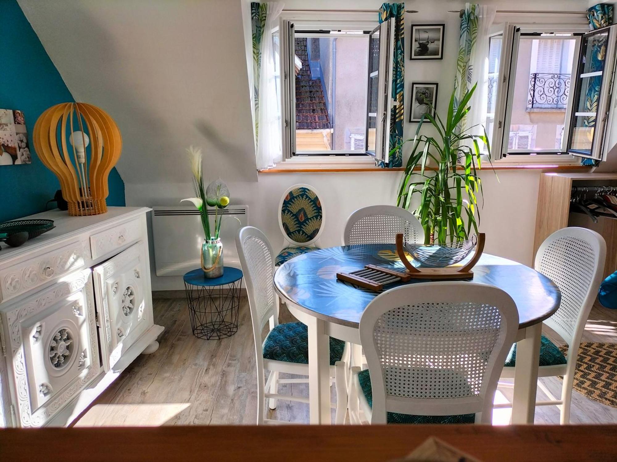 Coeur de ville, loft 3 étoiles lumineux au pied des Pyrénées Bagnères-de-Bigorre Esterno foto