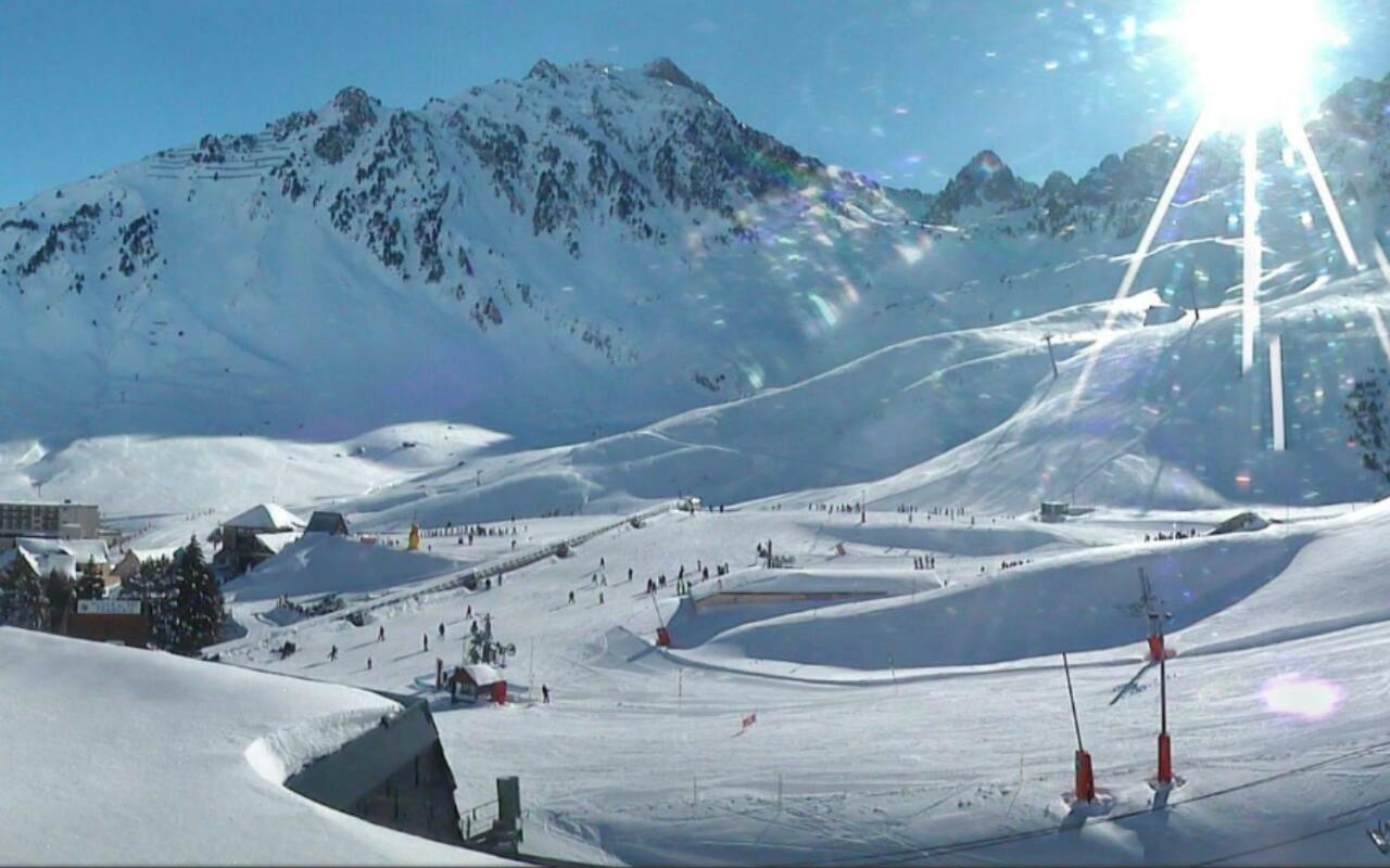 Coeur de ville, loft 3 étoiles lumineux au pied des Pyrénées Bagnères-de-Bigorre Esterno foto