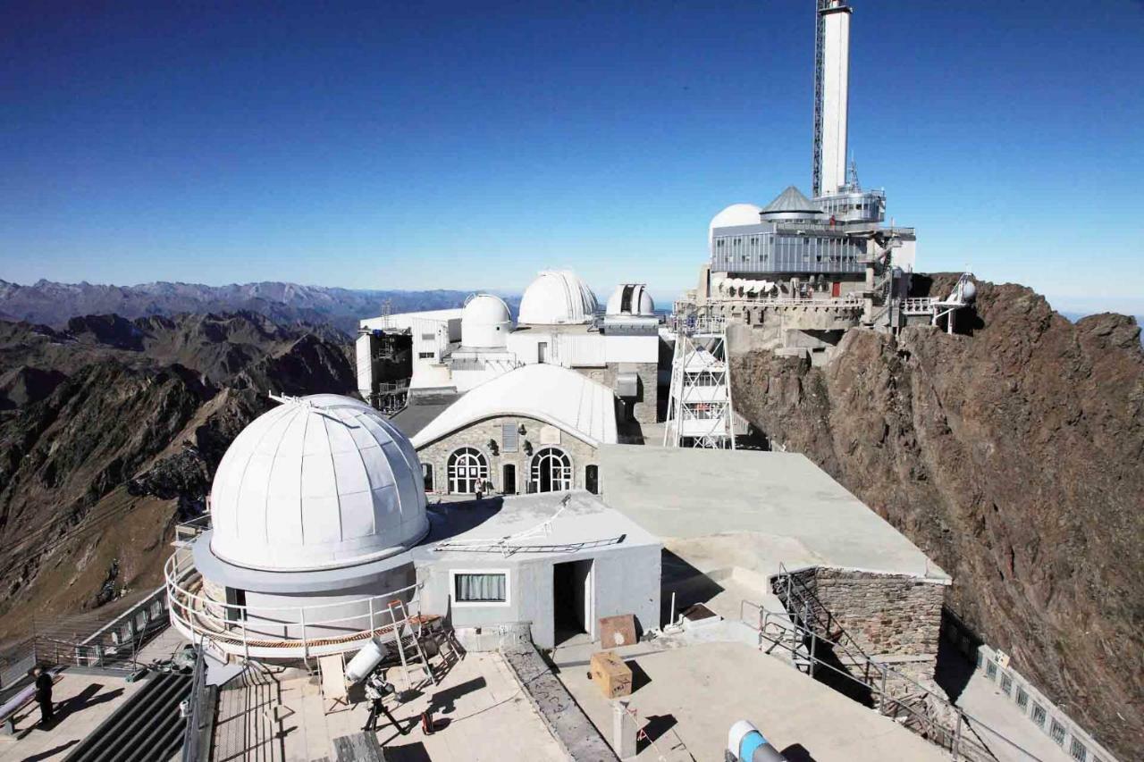 Coeur de ville, loft 3 étoiles lumineux au pied des Pyrénées Bagnères-de-Bigorre Esterno foto